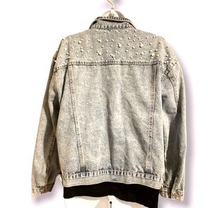 Denim jacket vintage look with Pearl Detail NWOT